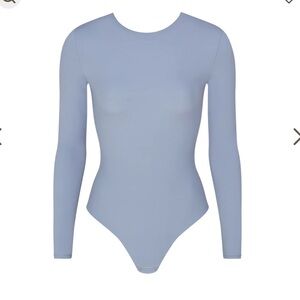 NWT SKIMS Fits Everybody Long Sleeve Low Back Bodysuit